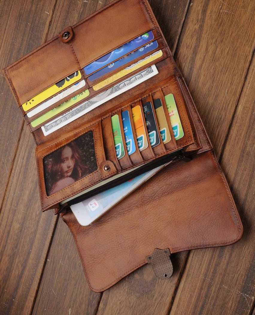 Women clutch leather wallet